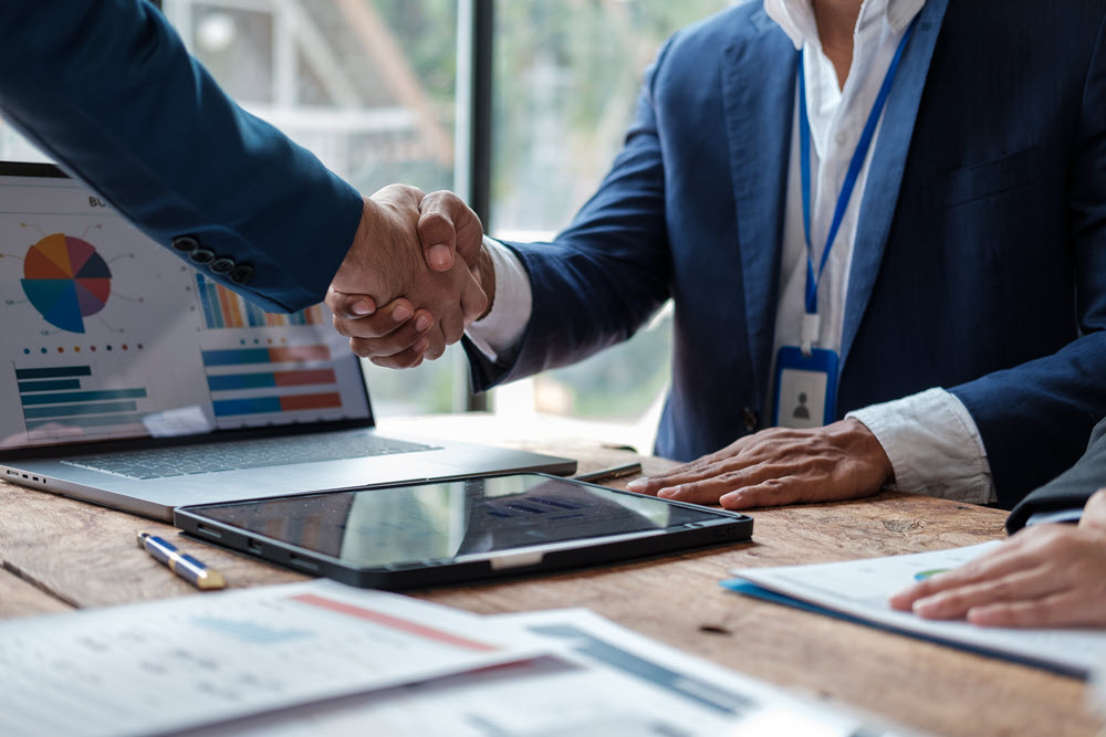 7 Questions to Ask When Evaluating Website Visitor Identification Vendors